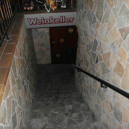 Hotel Zum Weissen Kreuz Альтенар Экстерьер фото