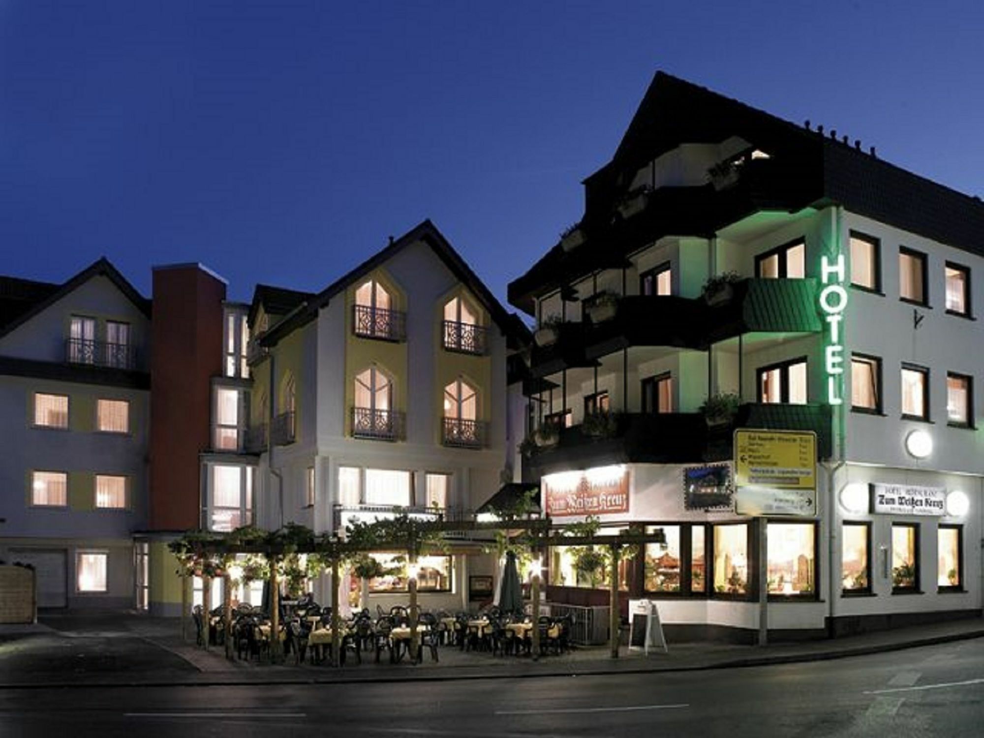 Hotel Zum Weissen Kreuz Альтенар Экстерьер фото